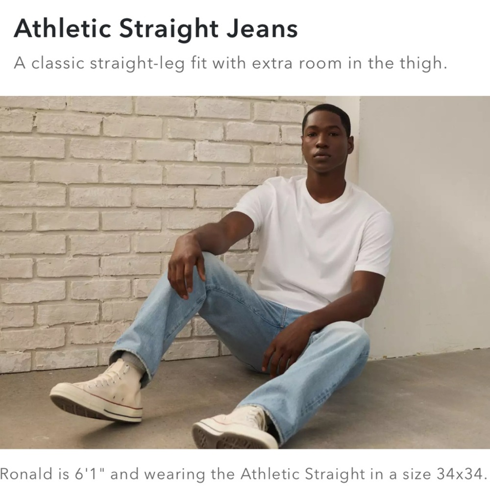 AEO Airflex+ Athletic Straight Jeans in Faded Light Blue